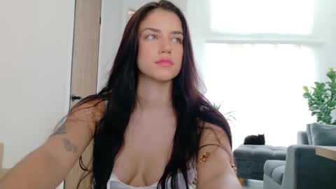 Snapshot of grettabenett_ chatting on 05-27-26, 09:12 Gretta online show from 05-27-26, 09:12