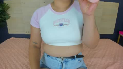 Snapshot of grettarouse chatting on 05-24-26, 07:52 GRETA online show from 05-24-26, 07:52