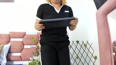 Snapshot of grettarouse chatting on 06-10-26, 08:19 GRETA online show from 06-10-26, 08:19