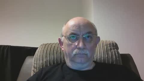 Snapshot of grey_dom chatting on 12-20-25, 07:43 Master Sir online show from 12-20-25, 07:43