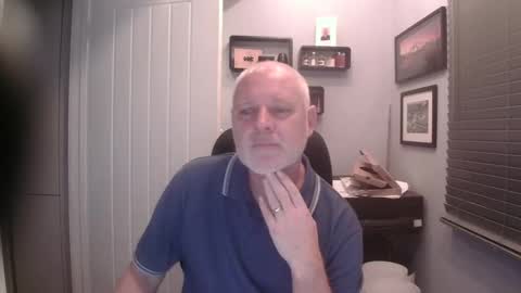 Snapshot of greyfox_6000 chatting on 02-16-25, 08:33 greyfox_6000 online show from 02-16-25, 08:33