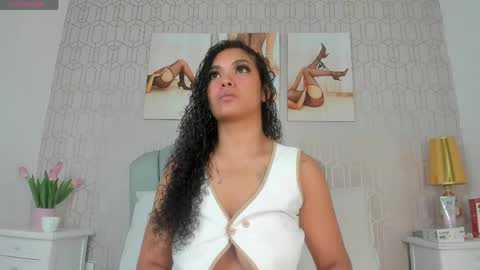 Snapshot of greymarii chatting on 05-31-26, 12:23 Marii online show from 05-31-26, 12:23