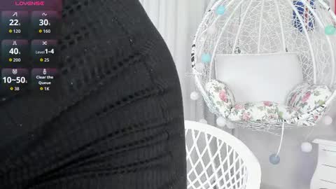 Snapshot of greymarii chatting on 06-27-26, 11:48 Marii online show from 06-27-26, 11:48
