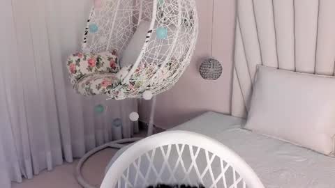 Snapshot of greymarii chatting on 07-16-26, 12:00 Marii online show from 07-16-26, 12:00