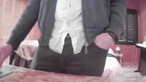 Snapshot of grimbergen123 chatting on 12-21-25, 11:17 Grim online show from 12-21-25, 11:17