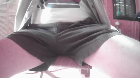 Snapshot of grimbergen123 chatting on 05-31-26, 04:58 Grim online show from 05-31-26, 04:58