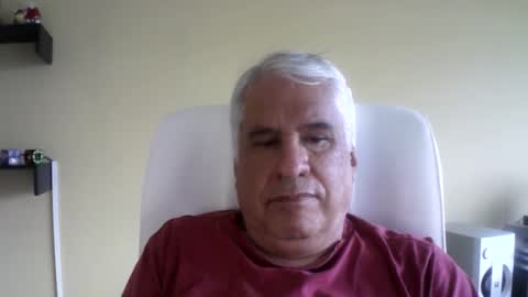 Snapshot of grisa01 chatting on 12-17-25, 02:23 grisa01 online show from 12-17-25, 02:23