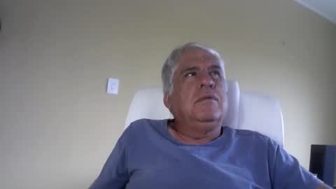 Snapshot of grisa01 chatting on 01-07-26, 01:02 grisa01 online show from 01-07-26, 01:02