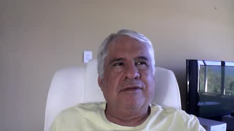 Snapshot of grisa01 chatting on 03-23-26, 01:15 grisa01 online show from 03-23-26, 01:15