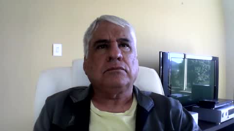 Snapshot of grisa01 chatting on 06-17-26, 01:01 grisa01 online show from 06-17-26, 01:01