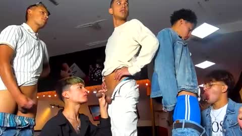 GRIVALS. THOMAS AND DAMIAND online show from 12-22-24, 06:15