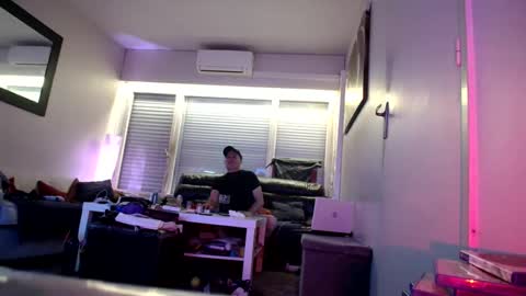 grives13 online show from 04-18-26, 02:26