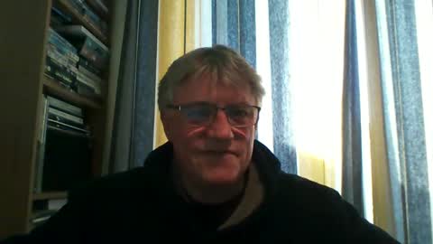 Snapshot of ground_control_to_major_tom chatting on 02-02-25, 02:24 Major Tom online show from 02-02-25, 02:24
