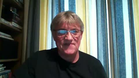 Snapshot of ground_control_to_major_tom chatting on 11-09-25, 02:59 Major Tom online show from 11-09-25, 02:59