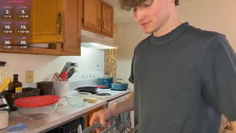 Snapshot of gucciboi4 chatting on 12-18-25, 04:02 gucciboi4 online show from 12-18-25, 04:02