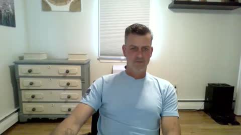 gudguy2025 online show from 05-09-26, 02:33