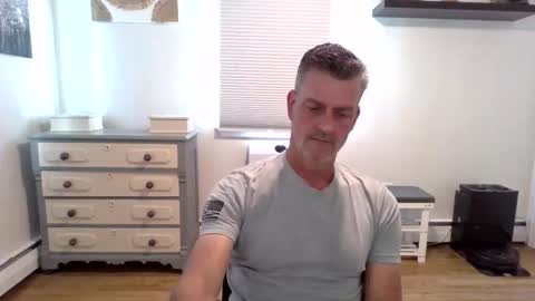 gudguy2025 online show from 05-28-26, 01:52