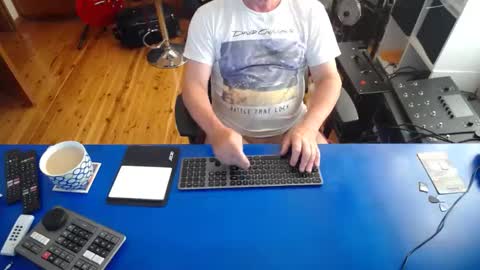 guesswhatigot2 online show from 12-16-24, 08:09