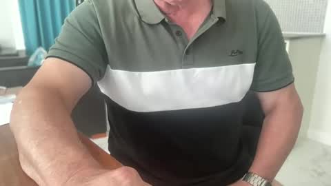 guesswhatigot2 online show from 01-04-25, 04:12