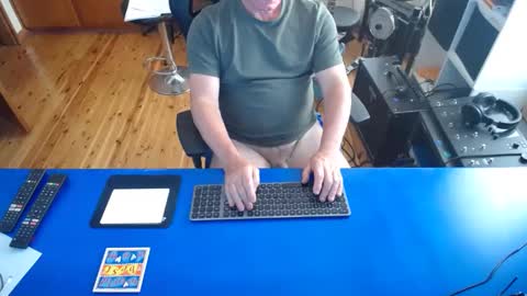 guesswhatigot2 online show from 01-19-25, 07:36