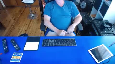 guesswhatigot2 online show from 01-29-25, 06:12