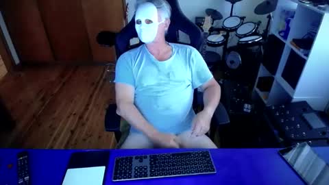 guesswhatigot2 online show from 02-23-25, 01:13