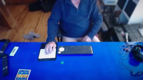 guesswhatigot2 online show from 12-02-25, 07:57