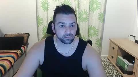 guillaume666286050 online show from 02-08-26, 05:11