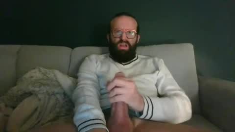 Snapshot of guillaume86 chatting on 02-14-25, 08:05 guillaume86 online show from 02-14-25, 08:05