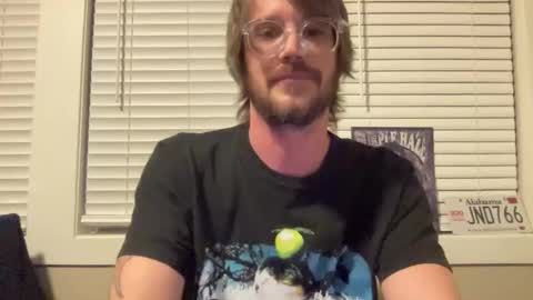Snapshot of guitarchef08 chatting on 05-18-26, 04:18 guitarchef08 online show from 05-18-26, 04:18