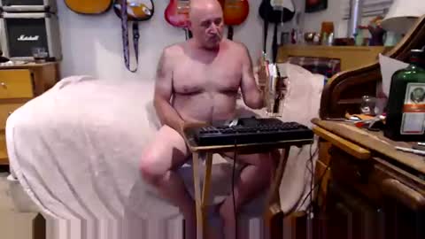 Snapshot of guitarsexgod chatting on 02-24-25, 11:10 Mario online show from 02-24-25, 11:10