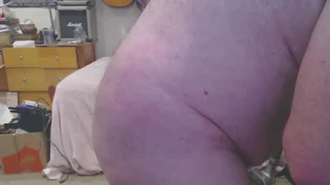 Snapshot of guitarsexgod chatting on 03-02-25, 04:39 Mario online show from 03-02-25, 04:39