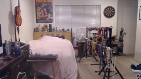 Snapshot of guitarsexgod chatting on 10-16-25, 06:36 Mario online show from 10-16-25, 06:36