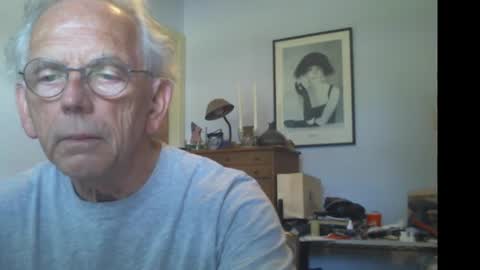 Snapshot of gulfcoast1952 chatting on 06-27-26, 08:58 Roy online show from 06-27-26, 08:58