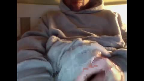 Snapshot of gulliverfuck chatting on 02-08-25, 02:15 Gulliver online show from 02-08-25, 02:15