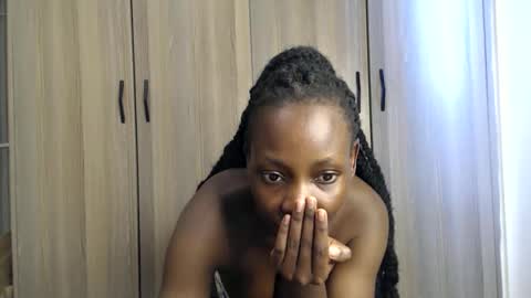 Miss Incredible online show from 09-18-25, 11:23