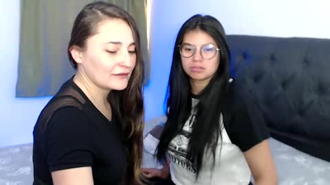 Snapshot of gumball_room chatting on 12-31-24, 04:14 Vane blonde and Hazell black hair online show from 12-31-24, 04:14