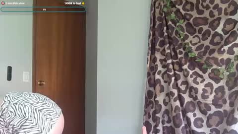 Snapshot of gummojumbo chatting on 06-16-26, 05:37 Gummojumbo online show from 06-16-26, 05:37