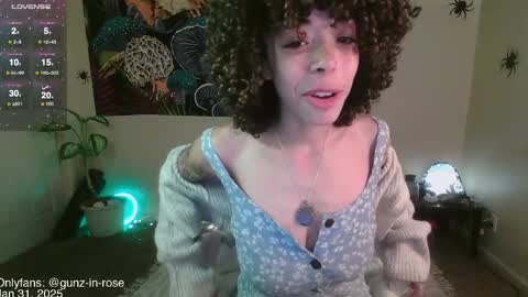 Snapshot of gunzinrose chatting on 01-31-25, 04:27 Kylie online show from 01-31-25, 04:27