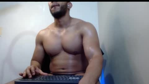 Snapshot of gurushake chatting on 05-16-26, 05:56 holl latino online show from 05-16-26, 05:56