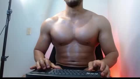 Snapshot of gurushake chatting on 05-19-26, 06:25 holl latino online show from 05-19-26, 06:25