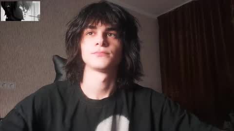 Snapshot of gushill_ chatting on 10-26-25, 12:05 gushill_ online show from 10-26-25, 12:05