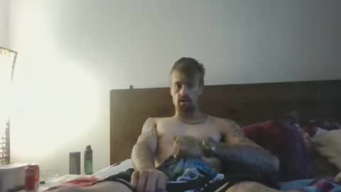 Snapshot of gusmuss chatting on 03-18-26, 11:52 Jamie online show from 03-18-26, 11:52