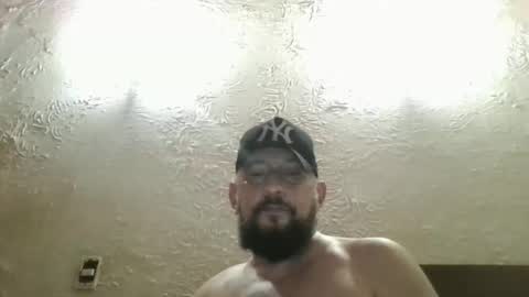 gustavo1350 online show from 12-21-25, 03:57