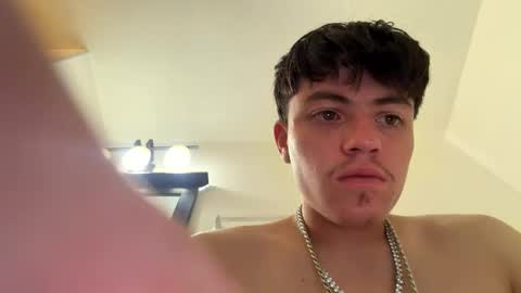 Snapshot of gustavog79 chatting on 04-18-26, 12:03 gustavog79 online show from 04-18-26, 12:03