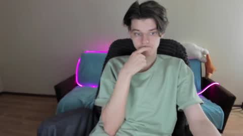 guy_liam1 online show from 01-16-25, 08:03