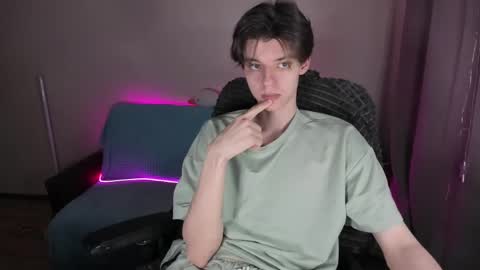 guy_liam1 online show from 03-12-25, 03:07