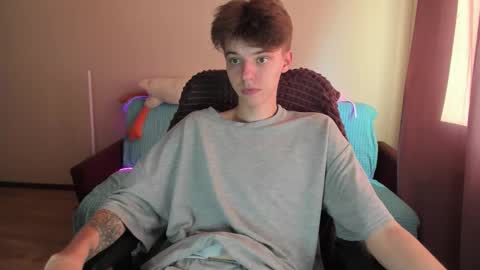 guy_liam1 online show from 09-29-25, 02:44