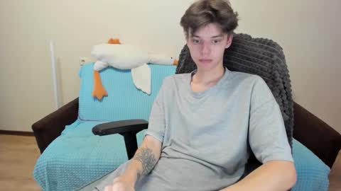 guy_liam1 online show from 10-21-25, 01:01