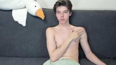 guy_liam1 online show from 11-21-25, 02:05